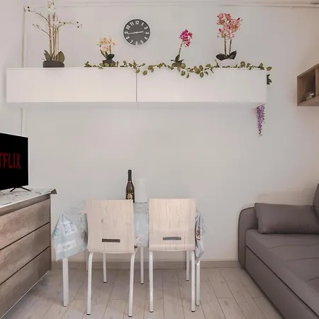 شقة Free Wifi & Netflix Roiano Elegant *